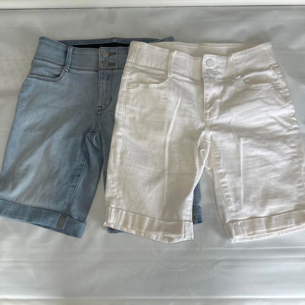 Apt-9 Women's White and Blue Shorts